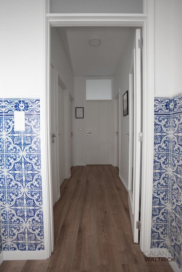 Downtown 3 Bedroom With Balcony - Quiet Street - Family Friendly - Groups Porto Luaran gambar